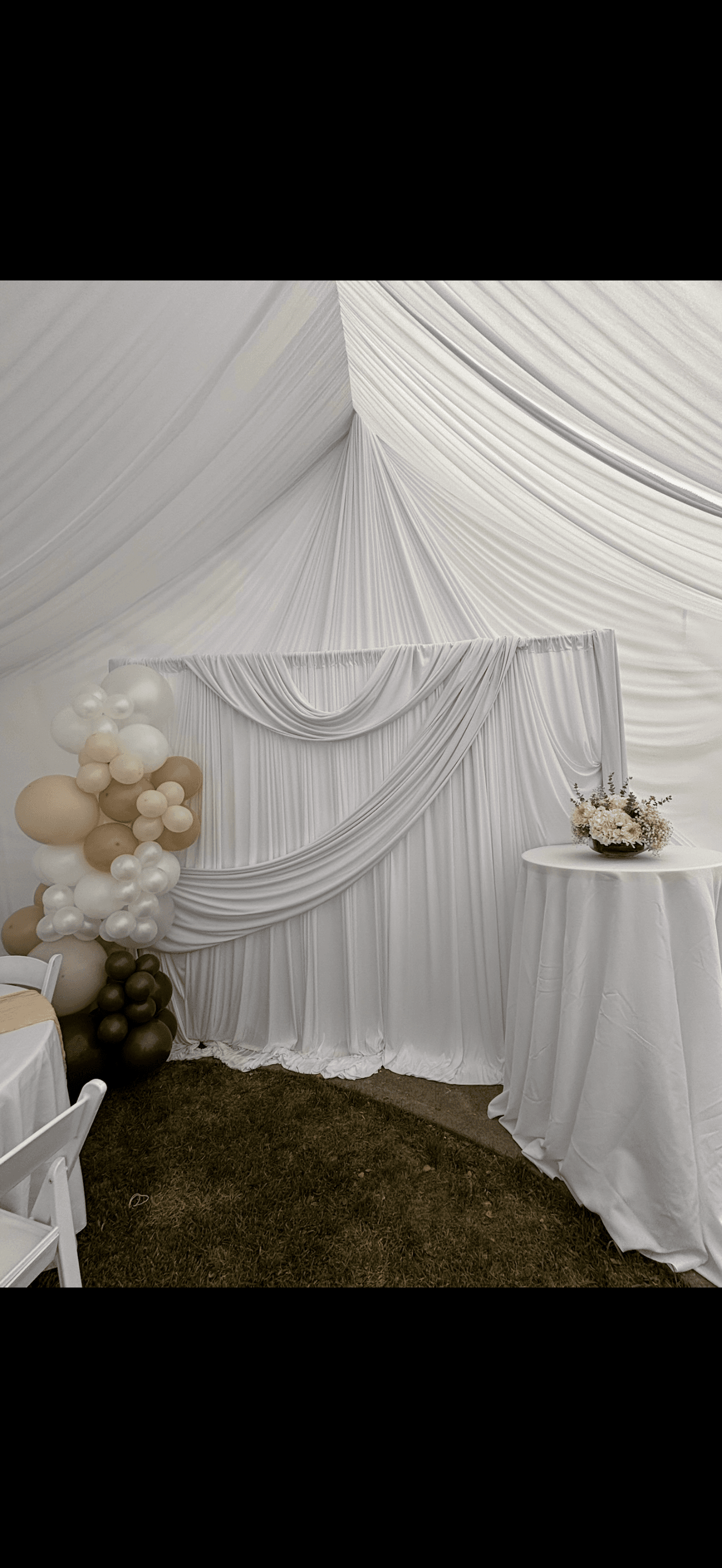 Decorative backdrop with balloons